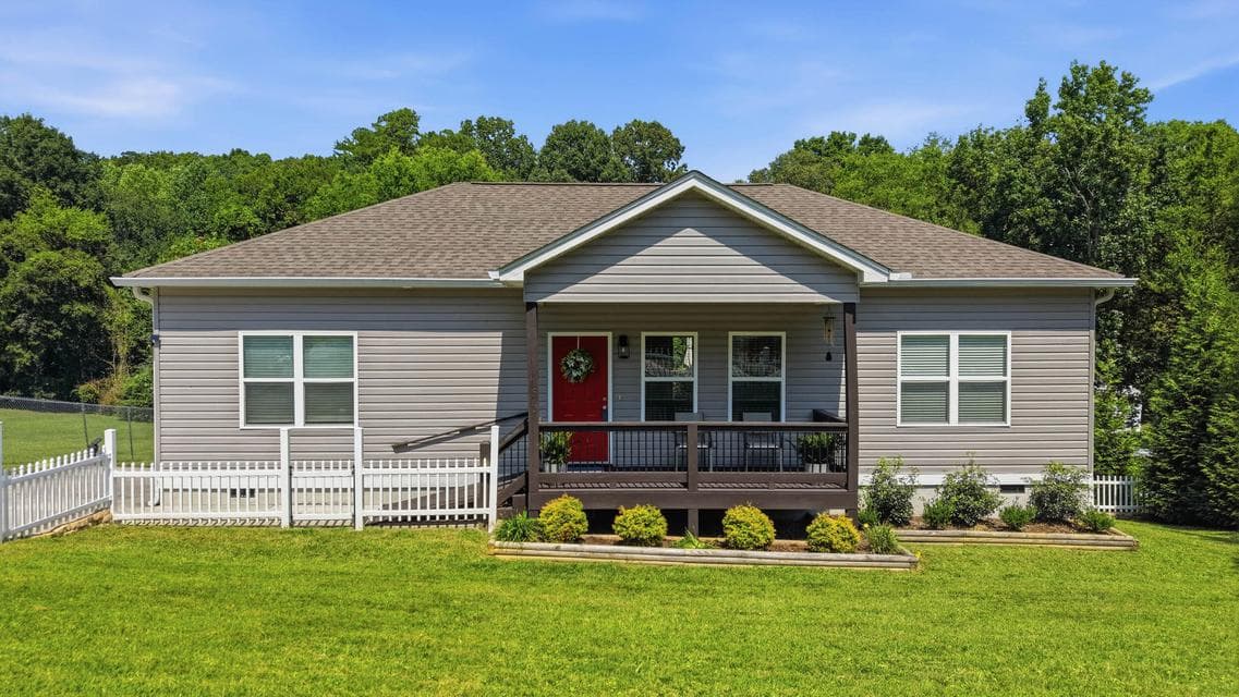 Photo of 1547 Dallas Lake Road