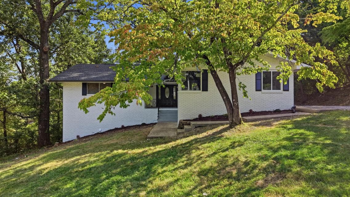 Photo of 410 Paragon Drive