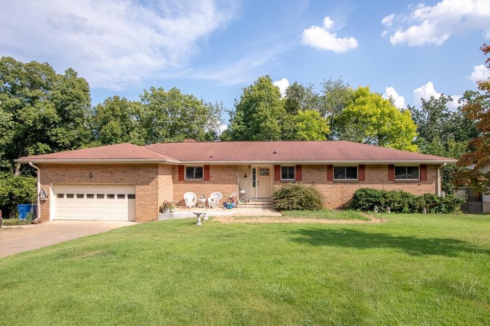 Photo of 5846 Crestview Drive