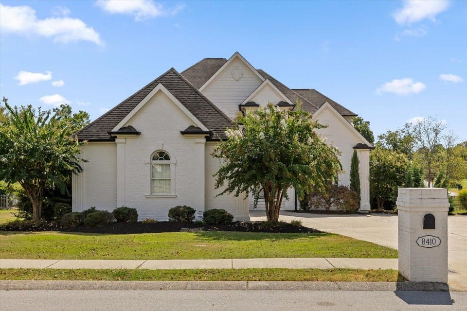 Additional photo 3 of 8410 Rambling Rose Drive