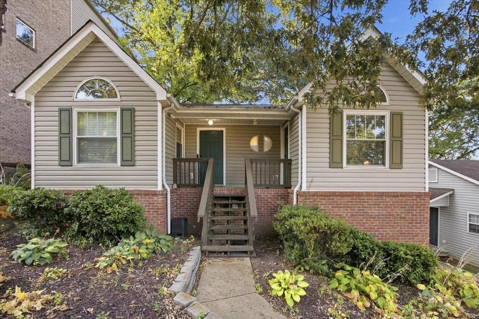 Photo of 112 E Manning Street