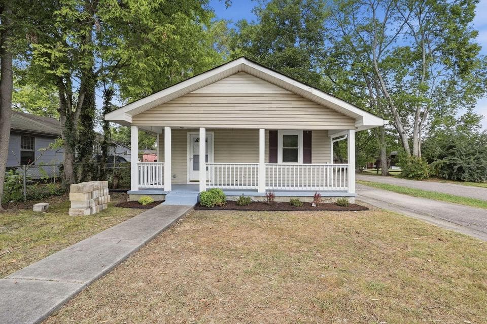 Photo of 5323 Spriggs Street