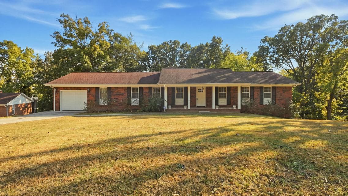 Photo of 2387 Gale Lane