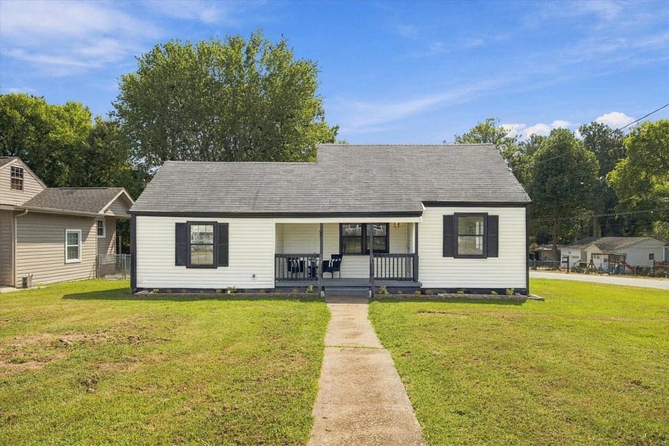 Photo of 724 Pyron Lane