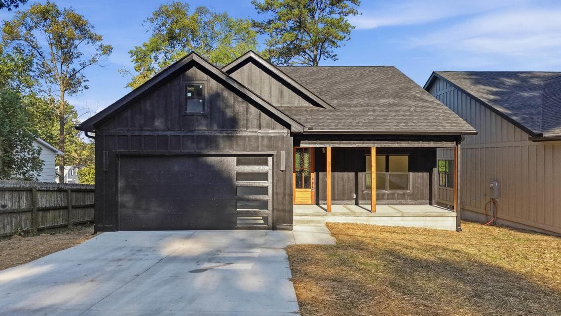 Photo of 1315 Labrea Drive