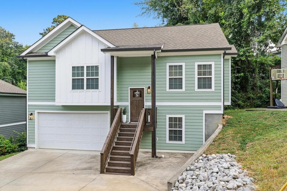 Photo of 1020 Fernway Road