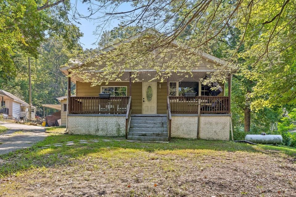 Photo of 1220 Debbie Lane