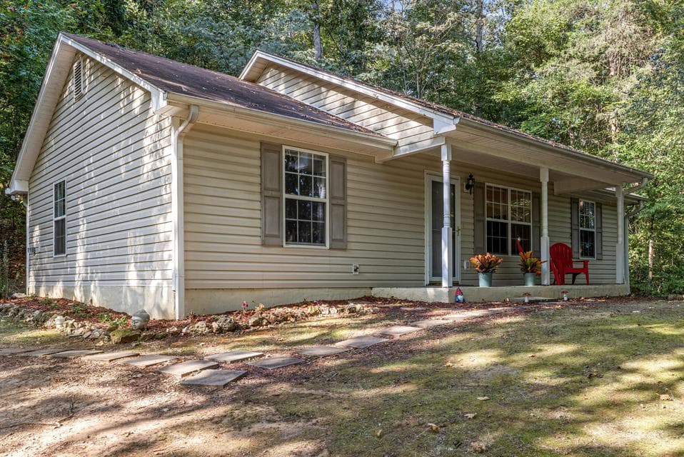 Photo of 4123 Mountain Creek Road