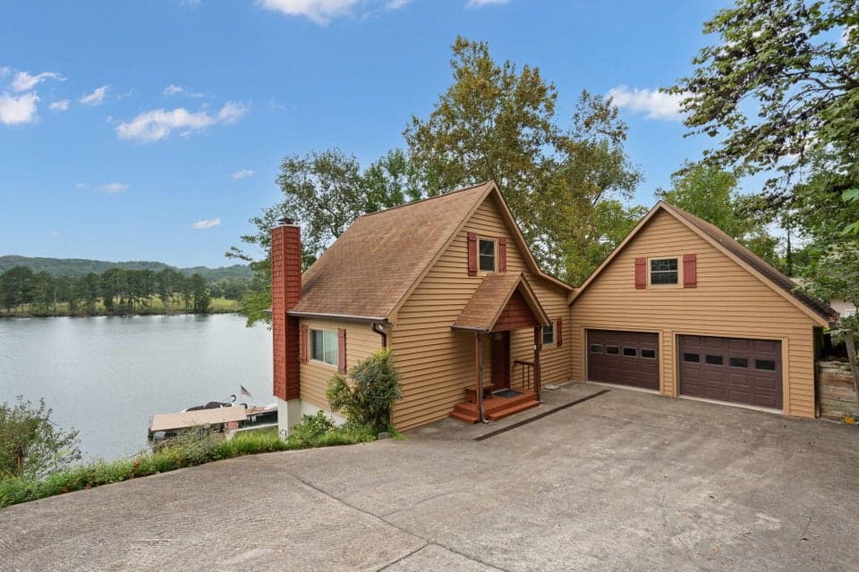 Photo of 1036 Buzzard Roost Road