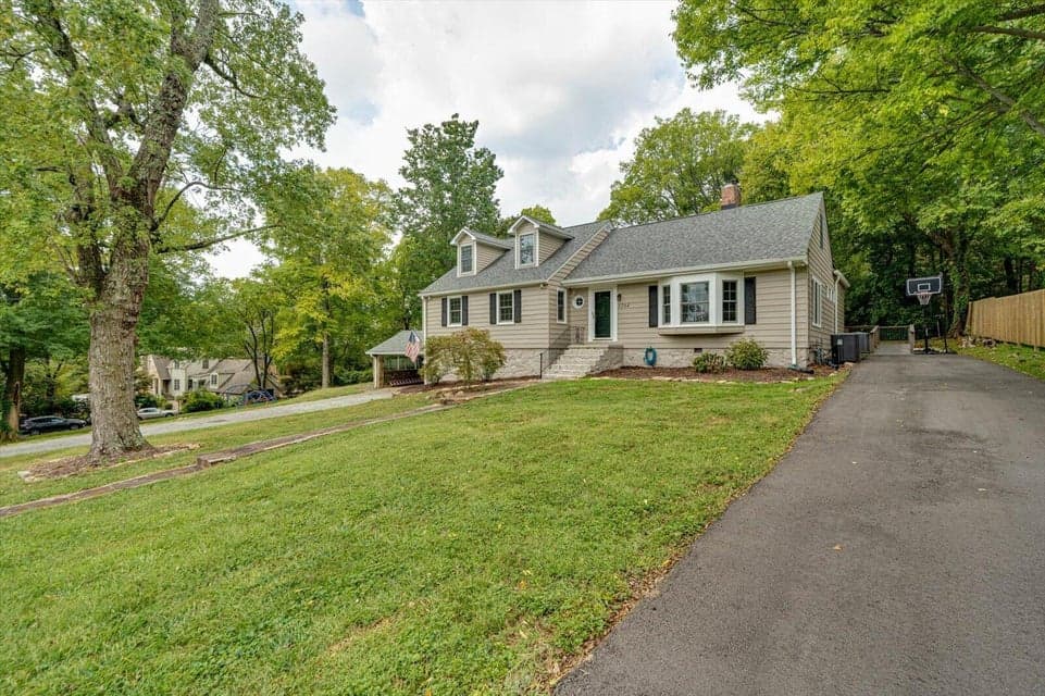 Additional photo 2 of 1204 Aladdin Road