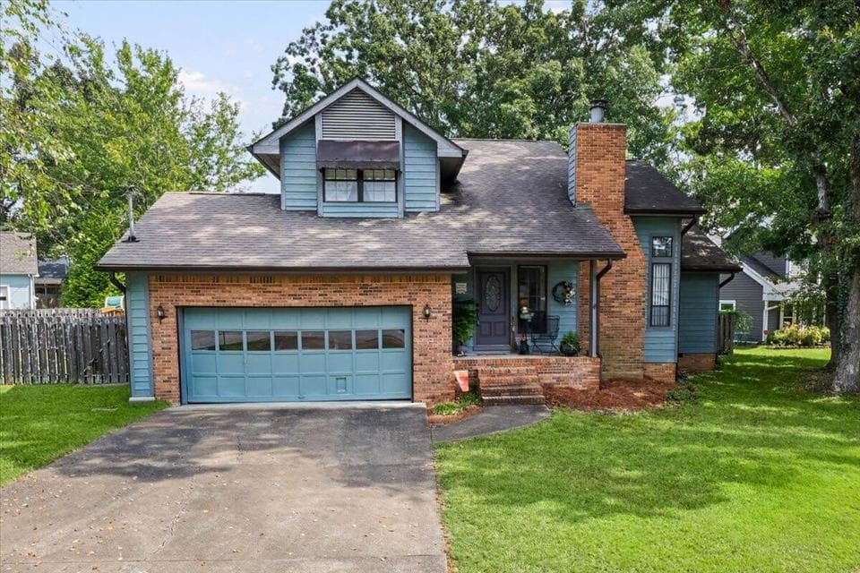 Photo of 8501 Oak View Drive