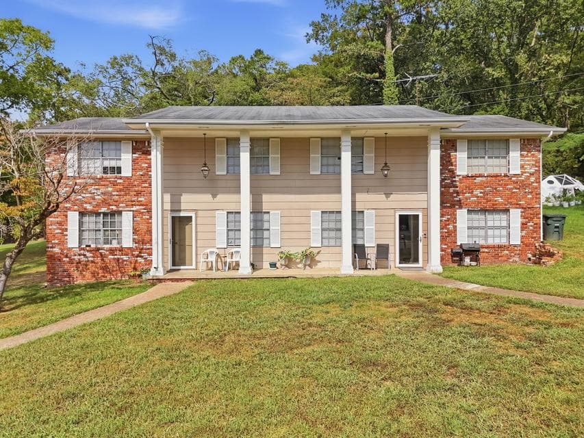 Photo of 7157 Holland Lane