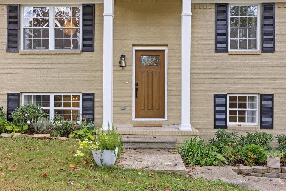 Additional photo 3 of 8408 Shadowood Drive