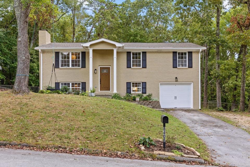 Additional photo 2 of 8408 Shadowood Drive