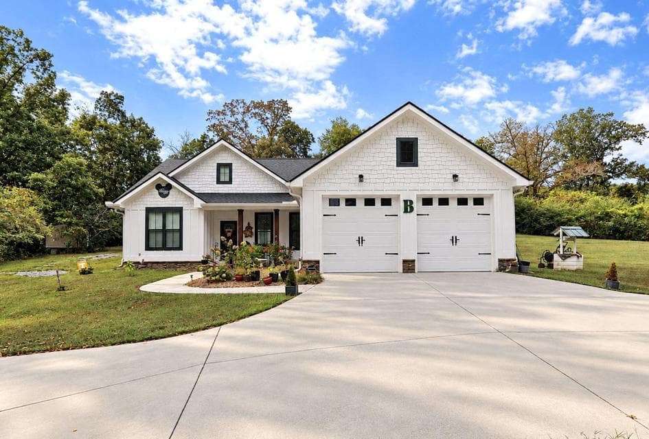 Additional photo 3 of 4709 Woodland Drive