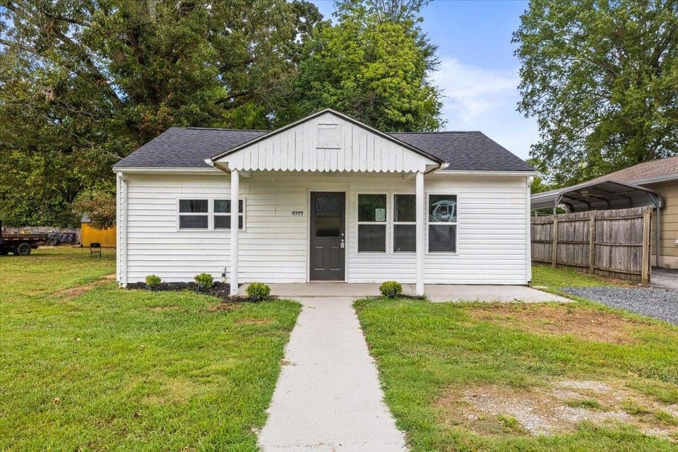 Photo of 4325 Greenbriar Road