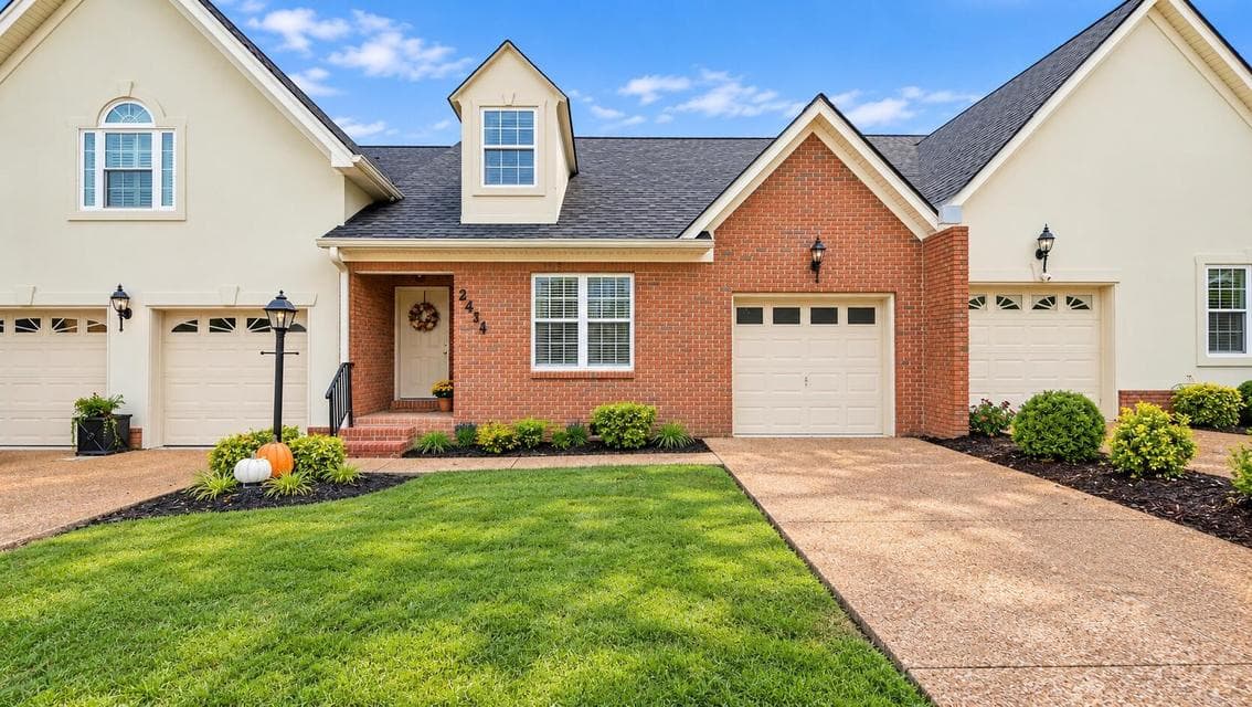 Photo of 2411 Queens Lace Trail