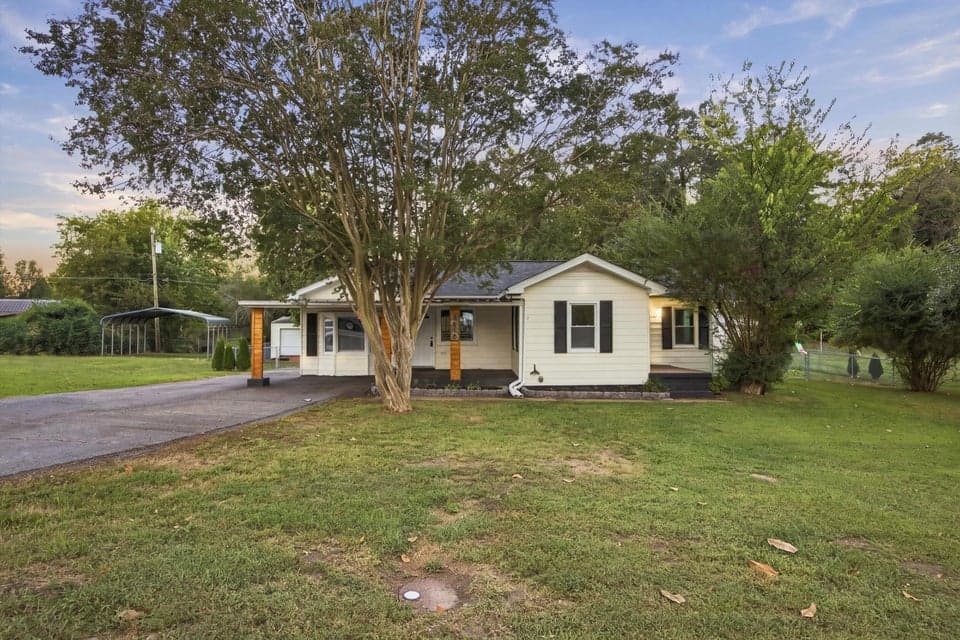 Additional photo 2 of 3610 Parham Drive