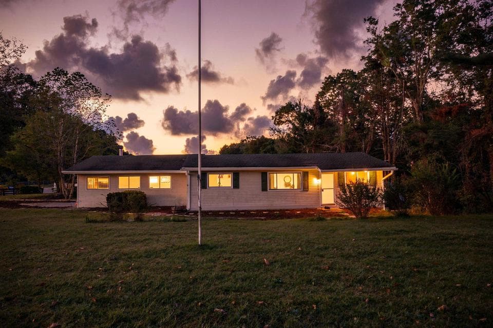 Photo of 2402 Corral Road