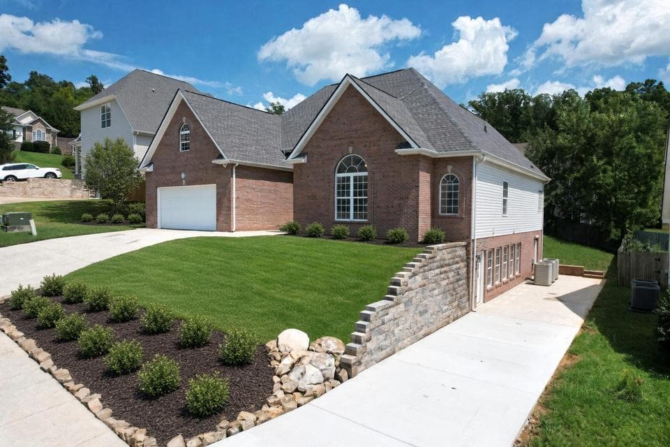 Photo of 2266 Red Tail Lane