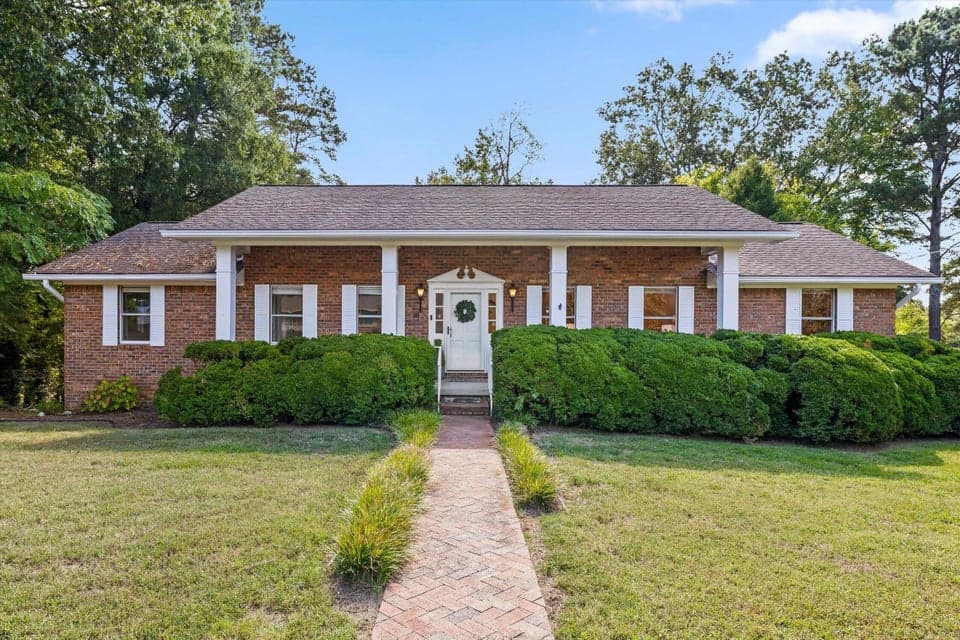 Photo of 7104 Moreview Road