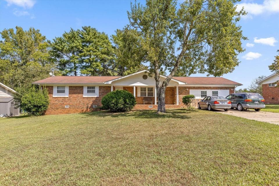 Photo of 4005 Creekwood Terrace Lane