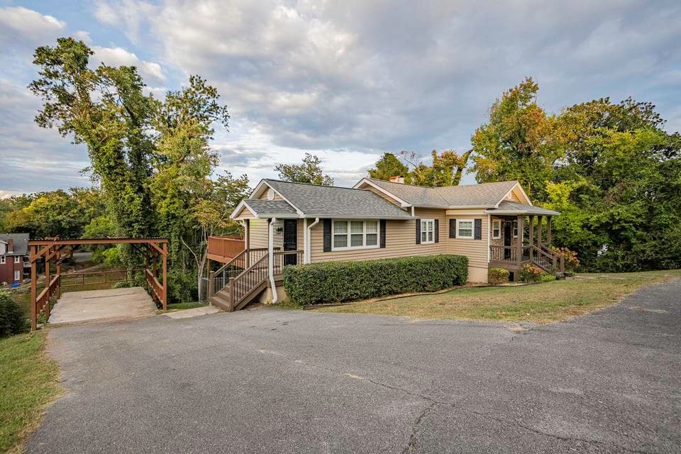 Additional photo 2 of 3211 Westonia Drive