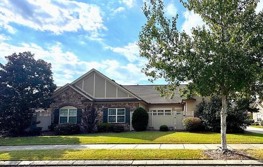 Photo of 1617 Sedgefield Drive