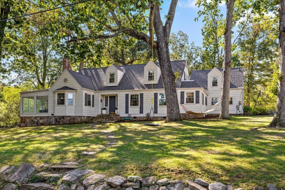 Photo of 1306 Elfin Road