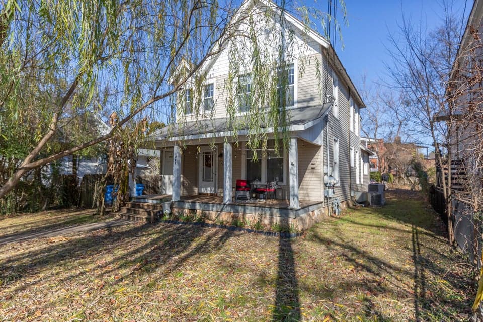 Photo of 407 Colville Street, B