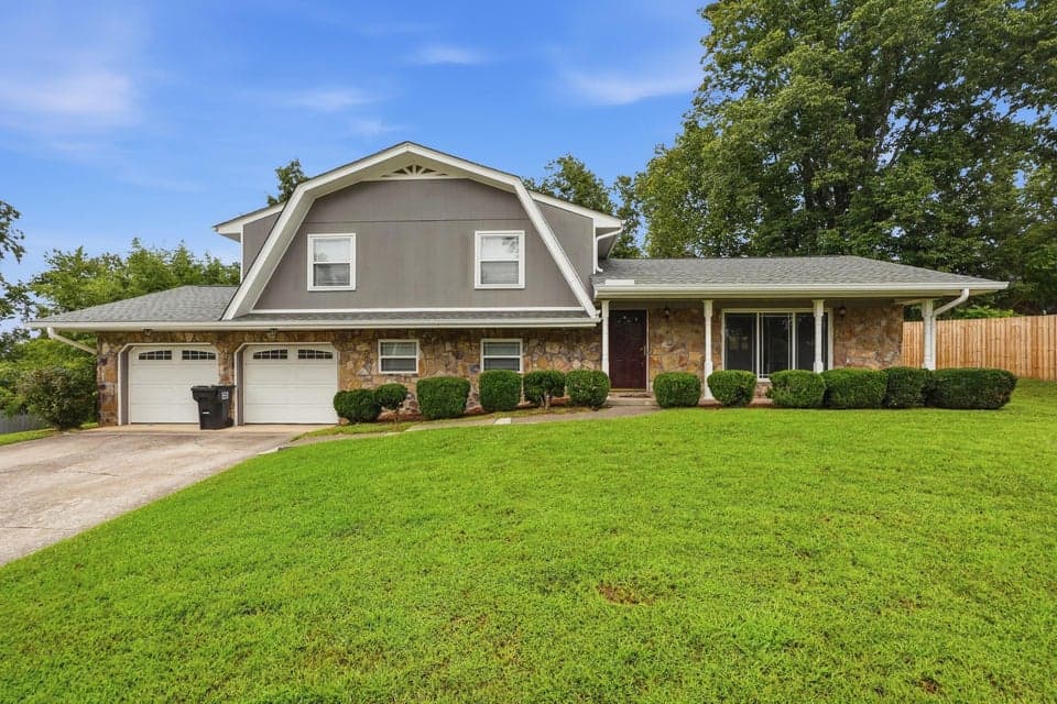 Photo of 8269 Clipper Drive