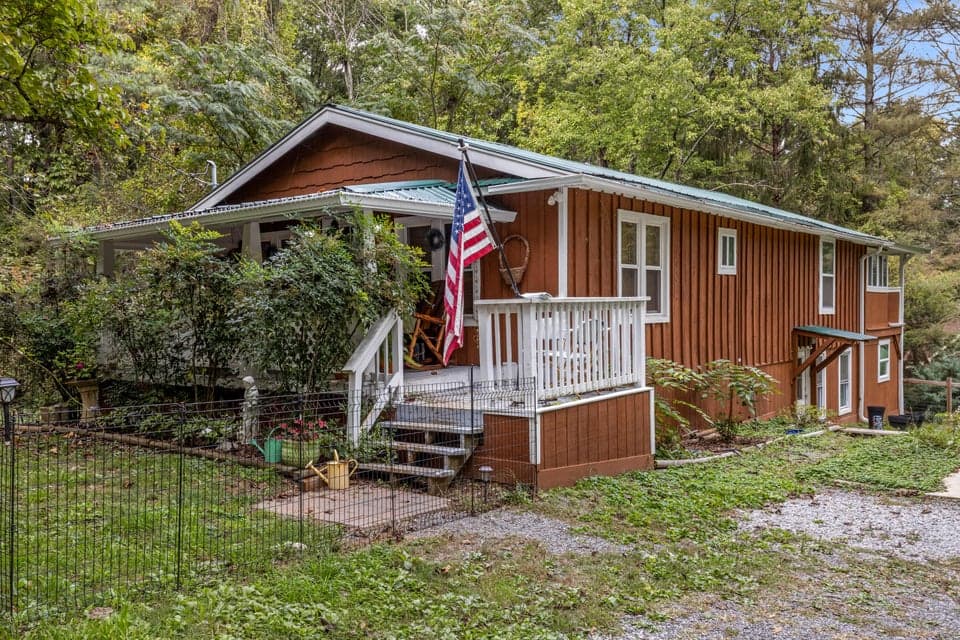 Photo of 5000 Sawyer Road