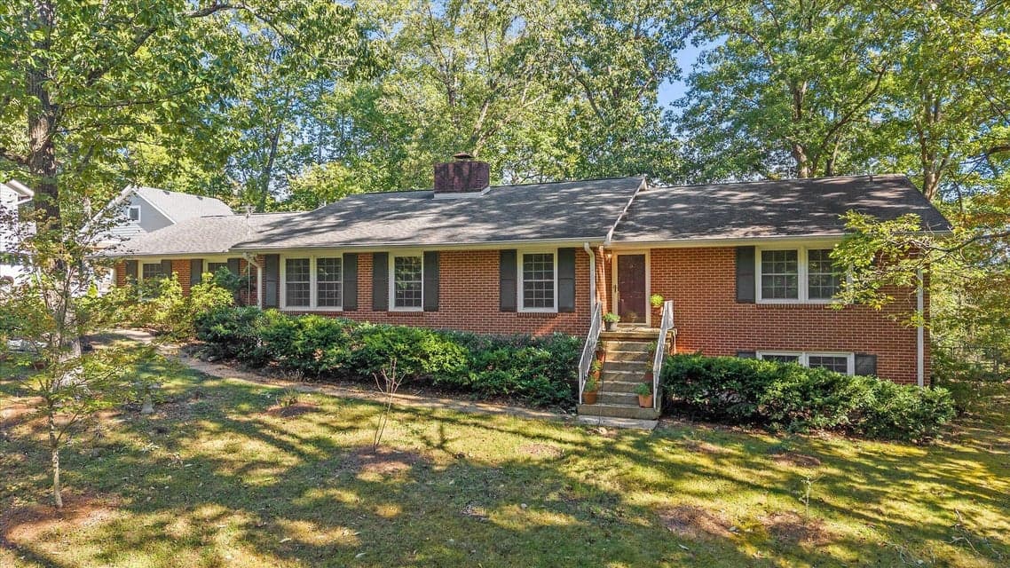 Photo of 1056 Whippoorwill Drive