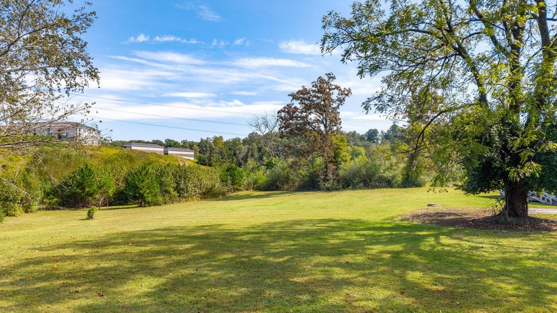 Photo of 8411 Sanders Road