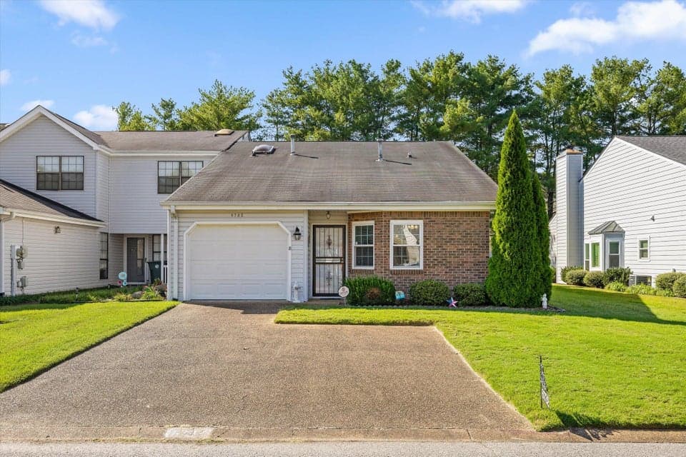 Photo of 6732 Hickory Brook Road