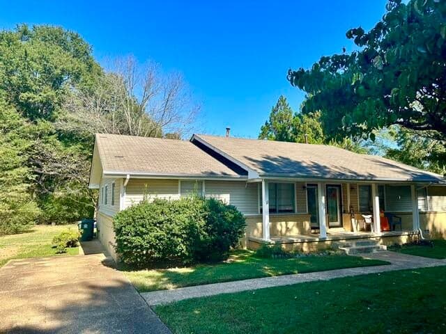 Photo of 1519 Shelby Circle