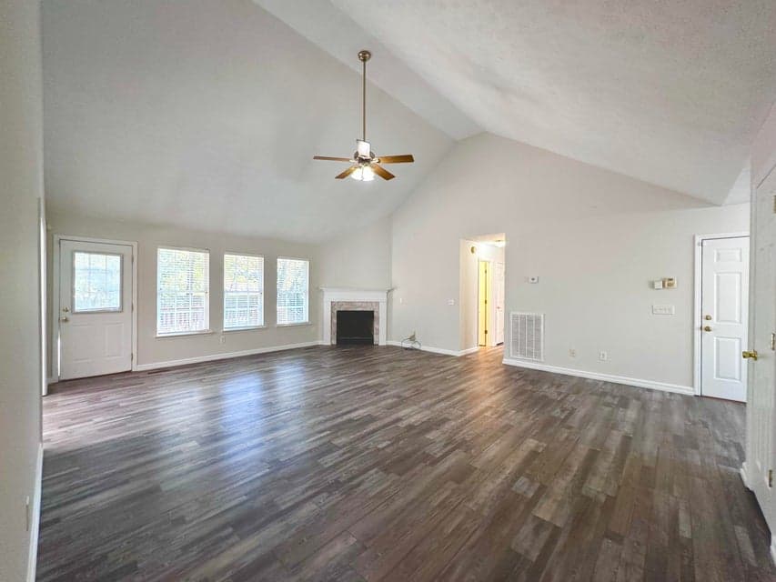 Additional photo 2 of 5692 Bryar Rose Drive