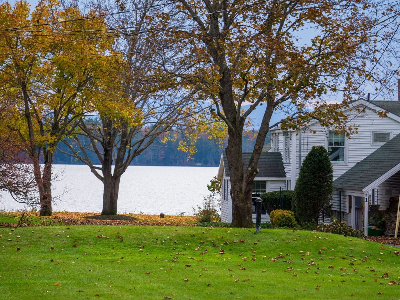 Lakefront suburban home like those found in Hixson, TN near Chickamauga Lake