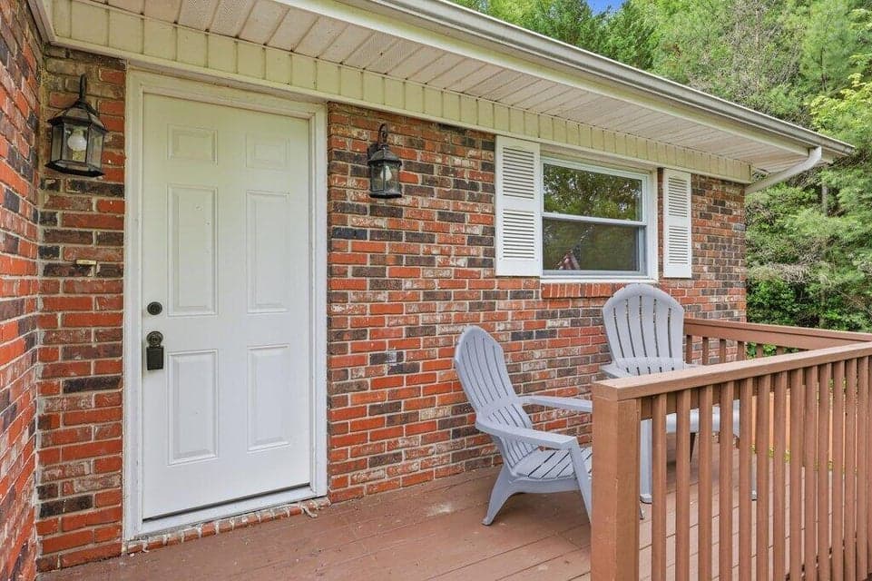 Additional photo 2 of 408 Lupton Drive