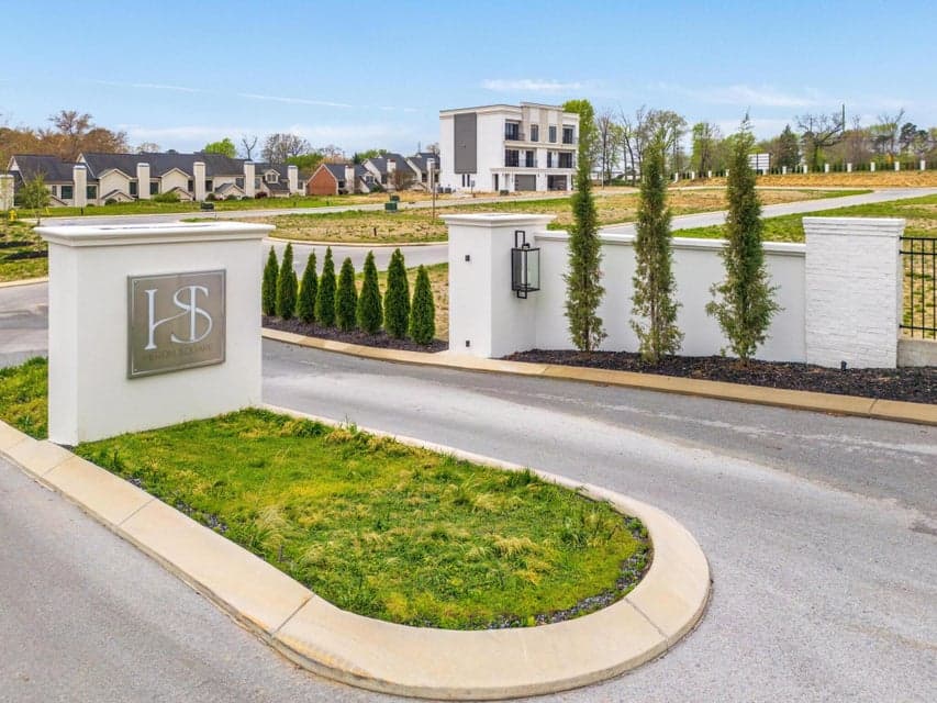 Additional photo 2 of 7361 Blue Heron Court