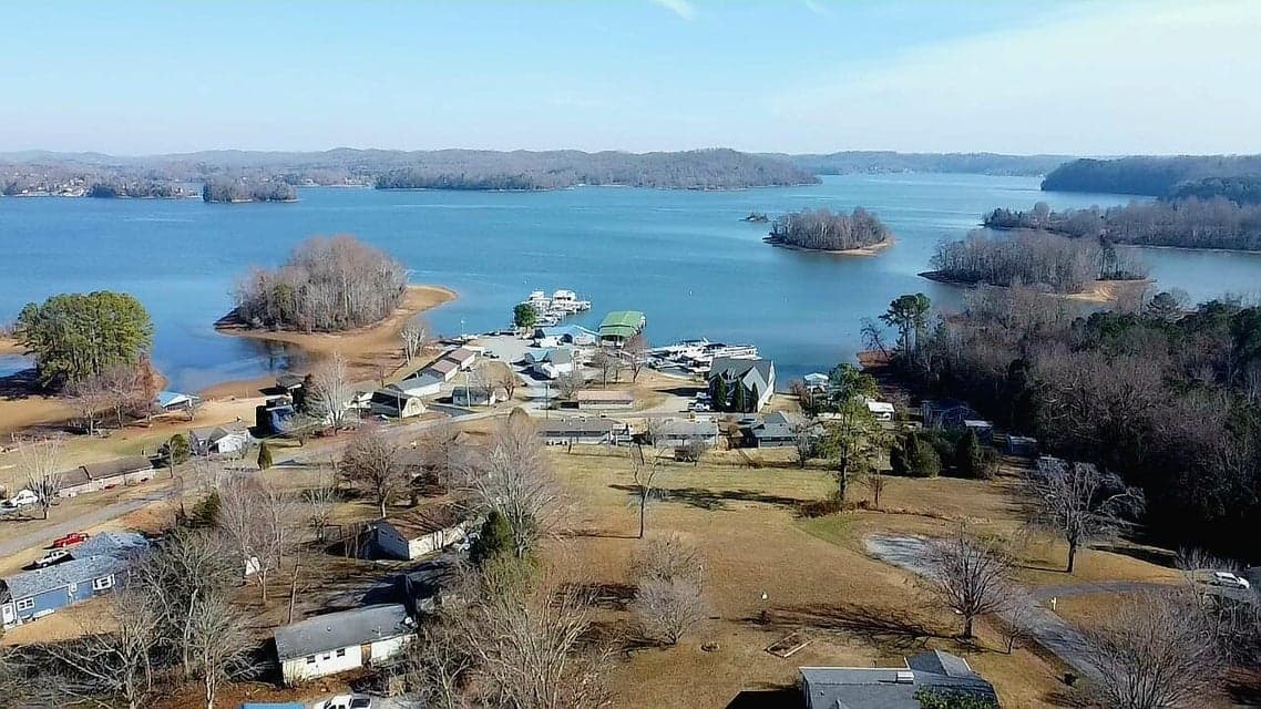 Additional photo 3 of 206 Lakeshire Drive