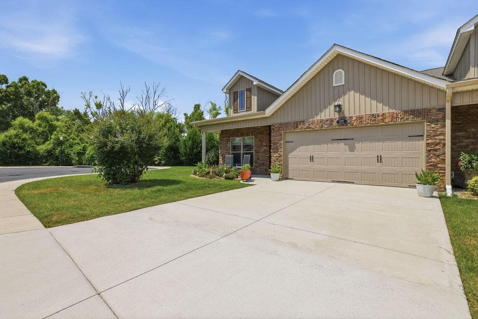 Additional photo 2 of 6809 Satya Way