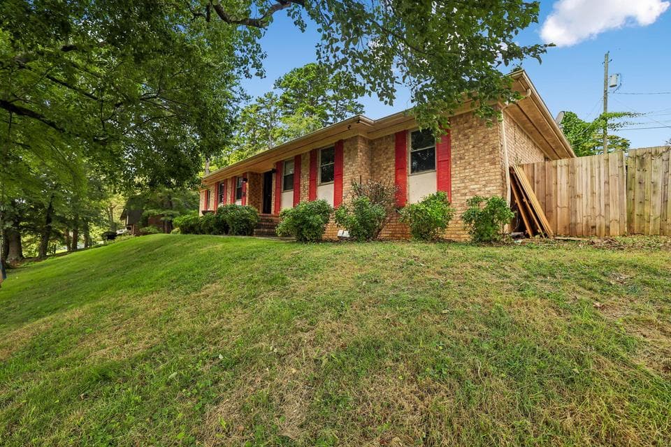 Additional photo 3 of 913 Belvoir Hills Circle