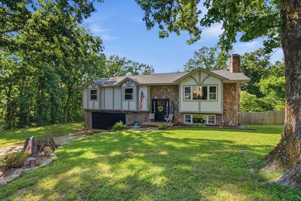 Additional photo 3 of 1718 Lake Wood Circle