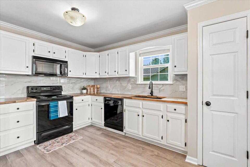Additional photo 3 of 7525 Remington Court