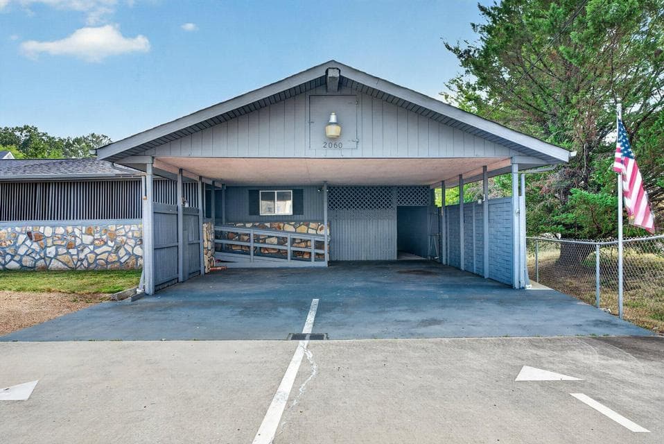 Additional photo 2 of 2060 Hamill Road