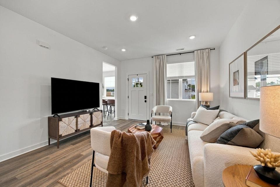 Additional photo 2 of 875 Gardenview Way