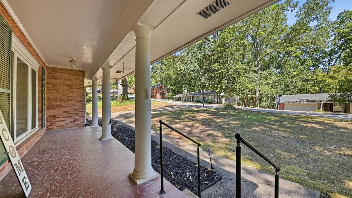Additional photo 3 of 5835 Northshore Drive