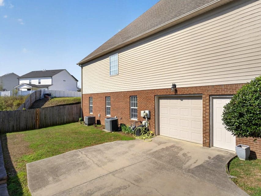 Additional photo 3 of 9647 Wiltshire Drive