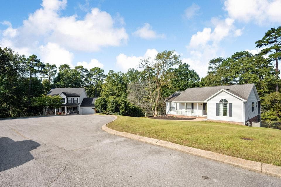 Additional photo 3 of 9038 Faith Hill Lane